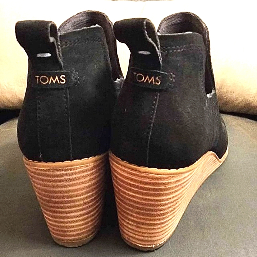 Toms wedge booties